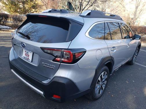 2024 Subaru Outback Touring XT
