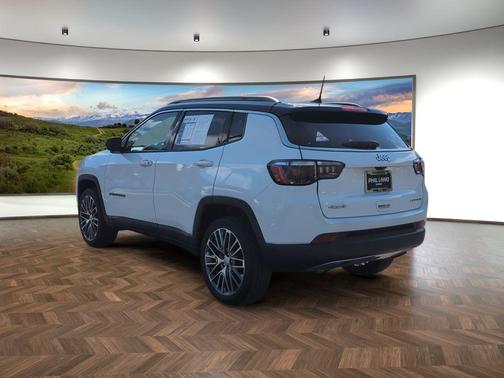 Bright White Clearcoat 2023 Jeep Compass Limited
