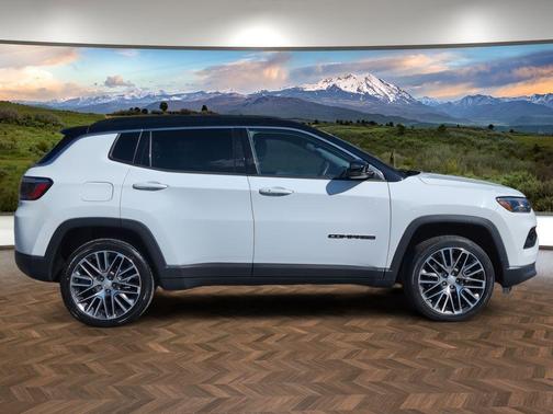 Bright White Clearcoat 2023 Jeep Compass Limited