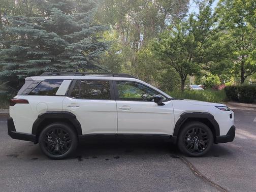 Crystal White Pearl 2026 Subaru Outback Limited XT