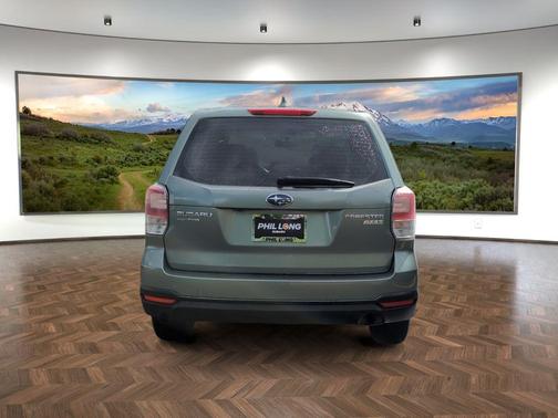 Jasmine Green Metallic 2017 Subaru Forester 2.5i