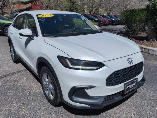 Platinum White Pearl 2023 Honda HR-V LX