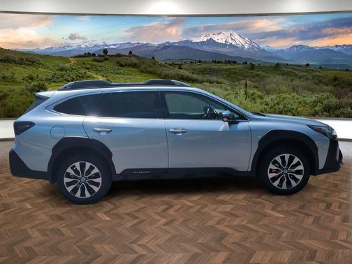 Ice Silver Metallic 2024 Subaru Outback Touring