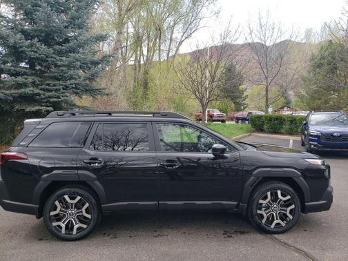 Crystal Black Silica 2026 Subaru Outback Touring XT