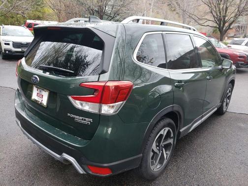 Cascade Green Silica 2023 Subaru Forester Touring