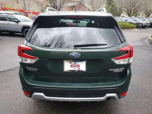 Cascade Green Silica 2023 Subaru Forester Touring