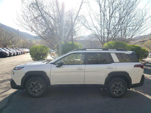Crystal White Pearl 2026 Subaru Outback Premium
