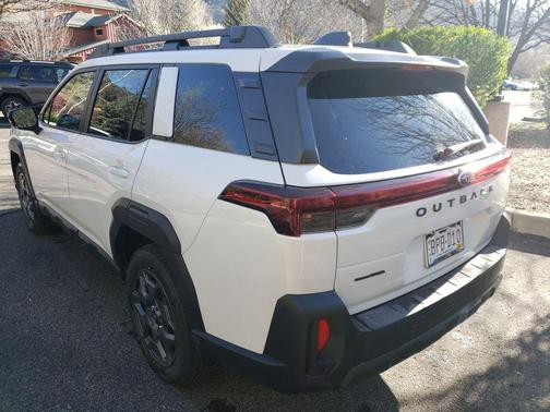 Crystal White Pearl 2026 Subaru Outback Premium