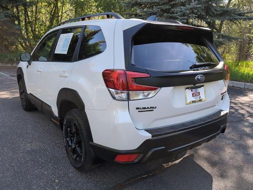 Crystal White Pearl 2024 Subaru Forester Wilderness