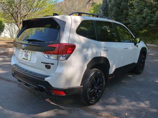 Crystal White Pearl 2024 Subaru Forester Wilderness