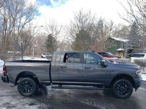 2024 RAM 2500 Laramie Crew Cab 4x4 6'4' Box