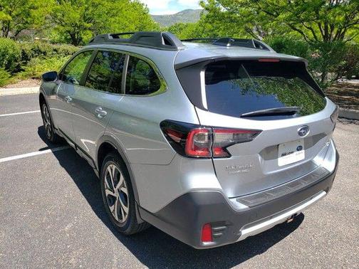 2022 Subaru Outback Limited XT