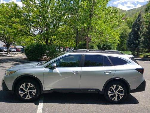 2022 Subaru Outback Limited XT