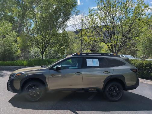Autumn Green Metallic 2023 Subaru Outback Wilderness