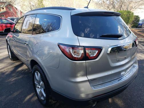 Silver Ice Metallic 2015 Chevrolet Traverse LTZ