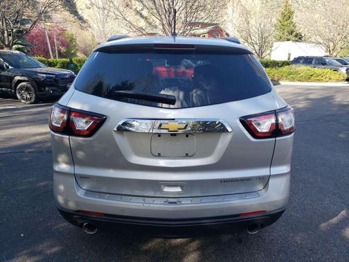 Silver Ice Metallic 2015 Chevrolet Traverse LTZ