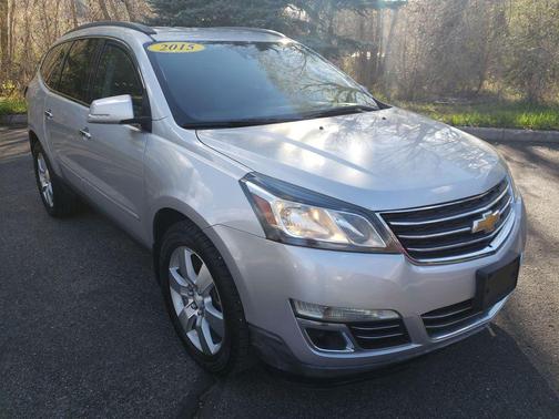Silver Ice Metallic 2015 Chevrolet Traverse LTZ