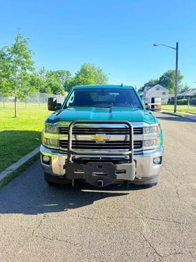 Green 2015 Chevrolet Silverado 2500 LT