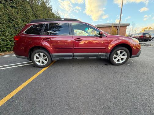 2013 Subaru Outback 2.5i Premium
