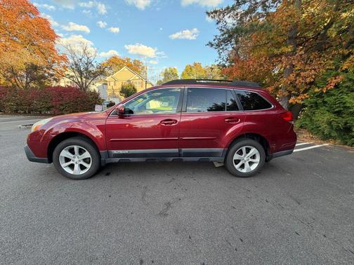 2013 Subaru Outback 2.5i Premium