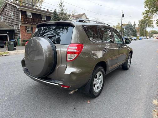 2011 Toyota RAV4 Sport