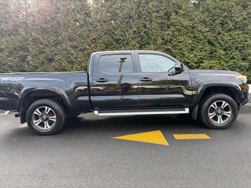 2016 Toyota Tacoma TRD Sport