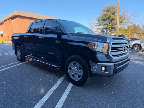 2017 Toyota Tundra SR5