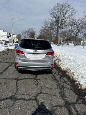 2017 Hyundai SANTA FE SE