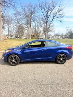 2013 Hyundai ELANTRA SE