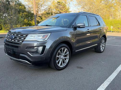 Grey 2016 Ford Explorer Limited