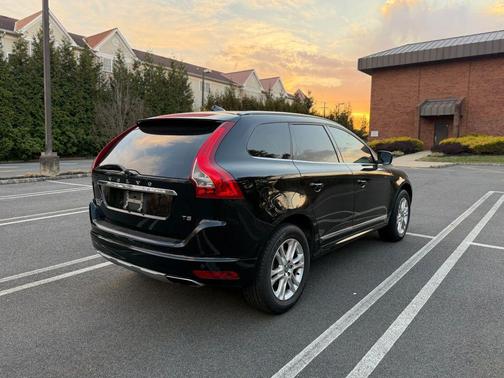 Black 2016 Volvo XC60 T5 Drive-E Premier