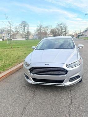Ingot Silver 2016 Ford Fusion SE