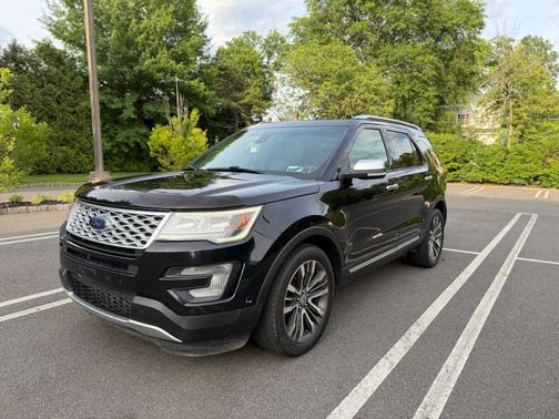 White Platinum Metallic Tri-Coat 2016 Ford Explorer Platinum