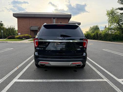 White Platinum Metallic Tri-Coat 2016 Ford Explorer Platinum