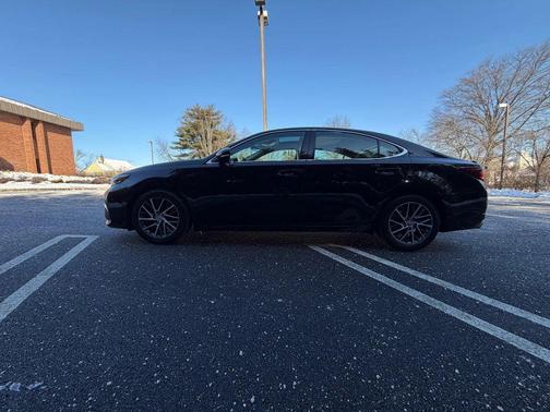 2016 Lexus ES 350 Base