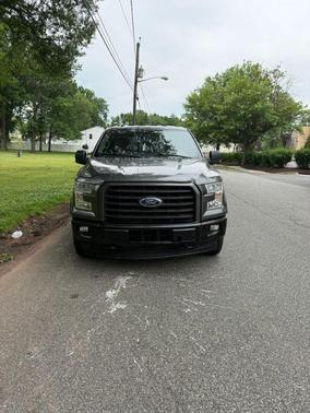 Magnetic Metallic 2017 Ford F-150 XLT