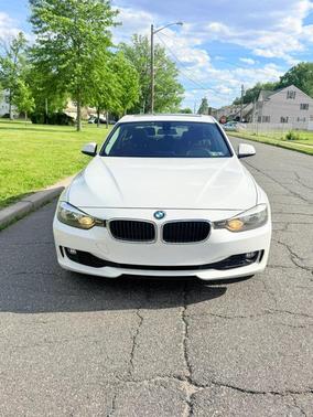 White 2014 BMW 320 i
