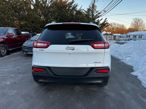 2017 Jeep Cherokee Sport
