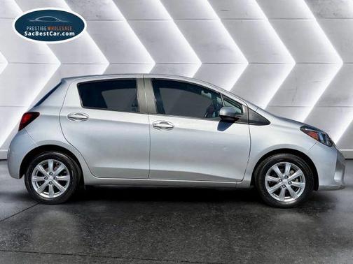 2016 Toyota Yaris LE