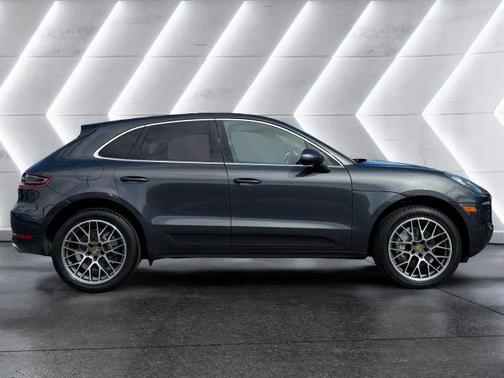 Gray 2018 Porsche Macan S