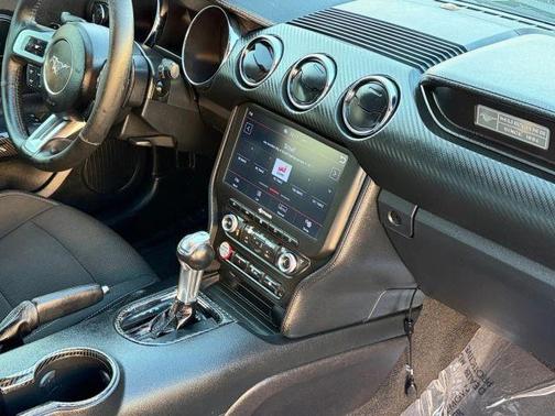 2015 Ford Mustang V6