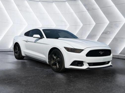White 2015 Ford Mustang V6