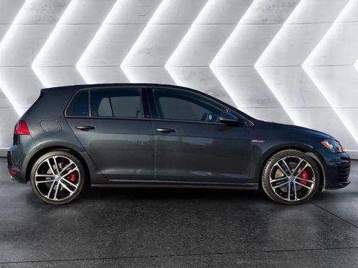 2017 Volkswagen Golf GTI Sport 4-Door
