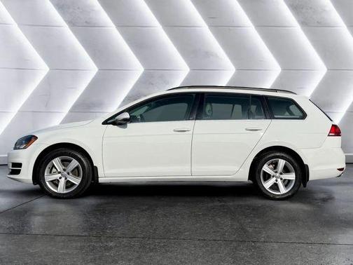 2015 Volkswagen Golf SportWagen TDI S