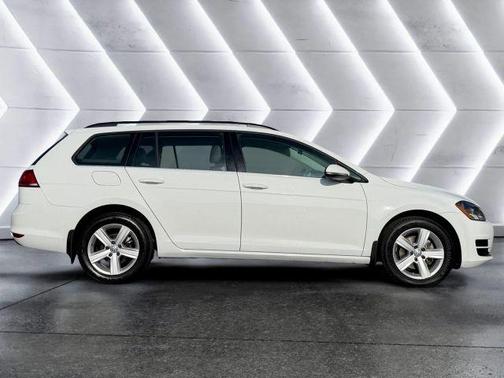 2015 Volkswagen Golf SportWagen TDI S