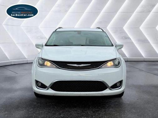 2020 Chrysler Pacifica Touring-L