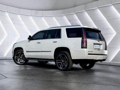 2016 Cadillac Escalade Luxury