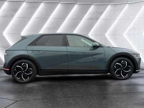 2022 Hyundai IONIQ 5 SEL