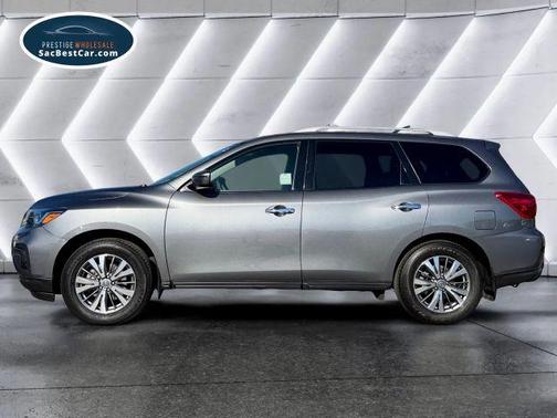 2020 Nissan Pathfinder S
