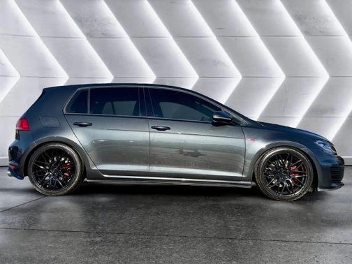 2017 Volkswagen Golf GTI S 4-Door